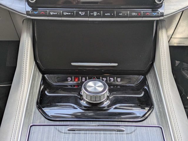 Certified 2023 Jeep Wagoneer Series III w/ Convenience Group I RWD image 21