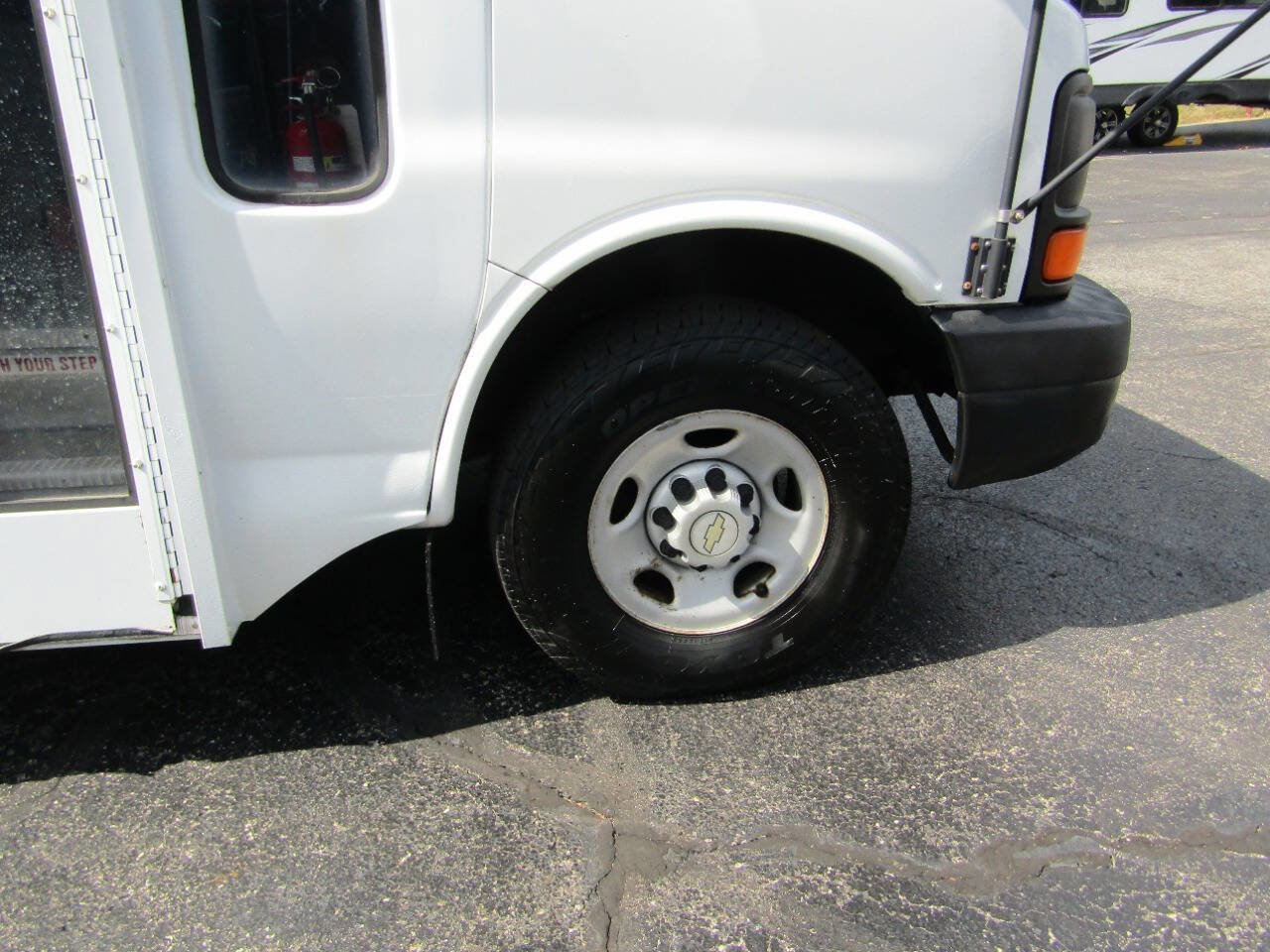 Used 2006 Chevrolet Express 3500 w/ School Bus Package image 12