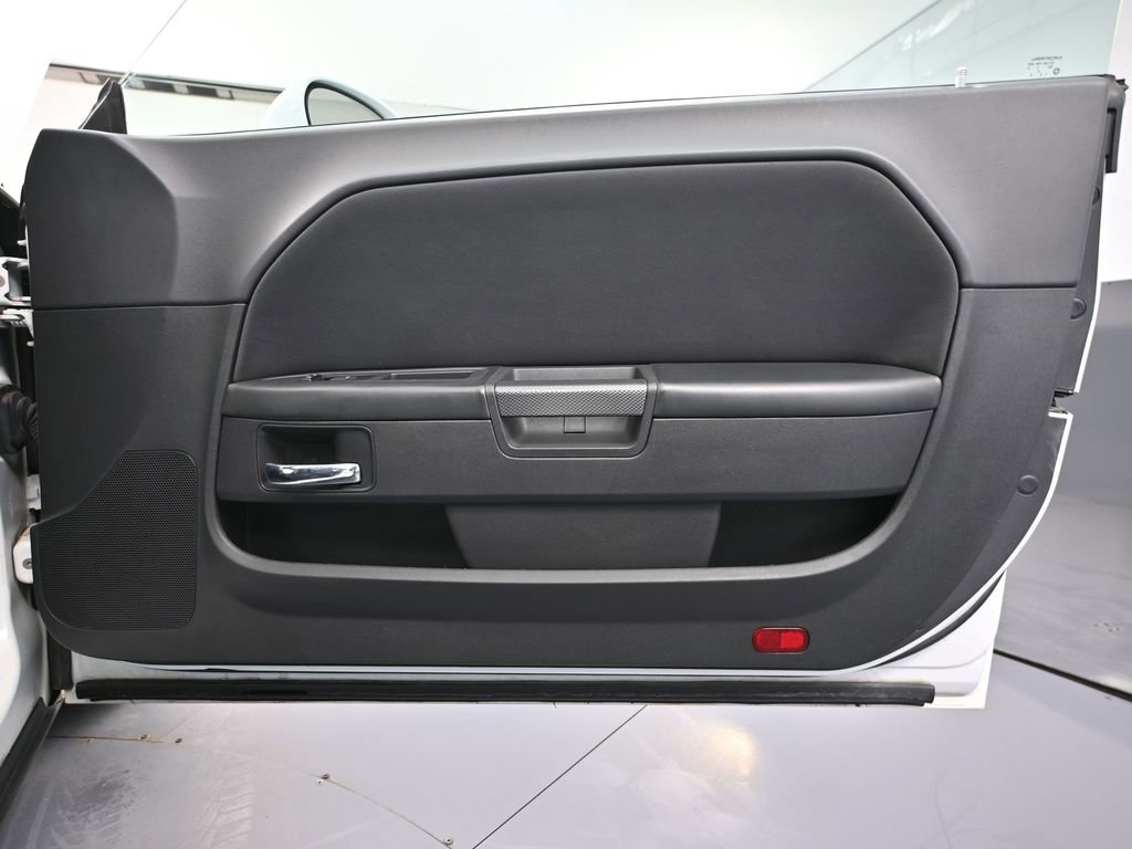 Used 2013 Dodge Challenger R/T image 40