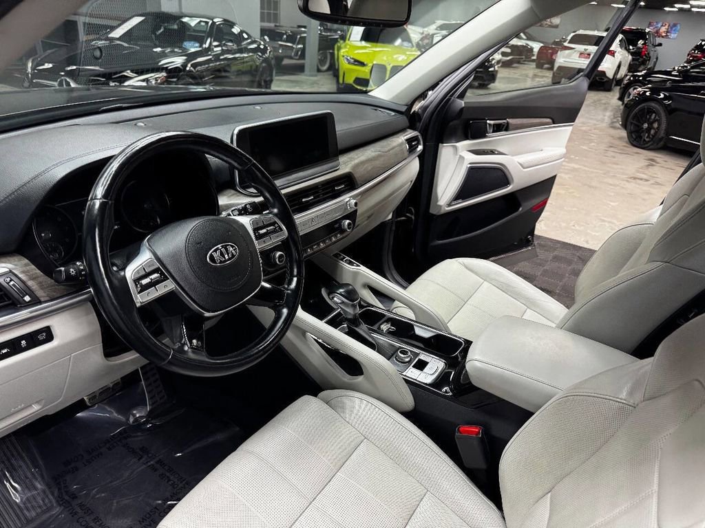 Used 2020 Kia Telluride SX image 32