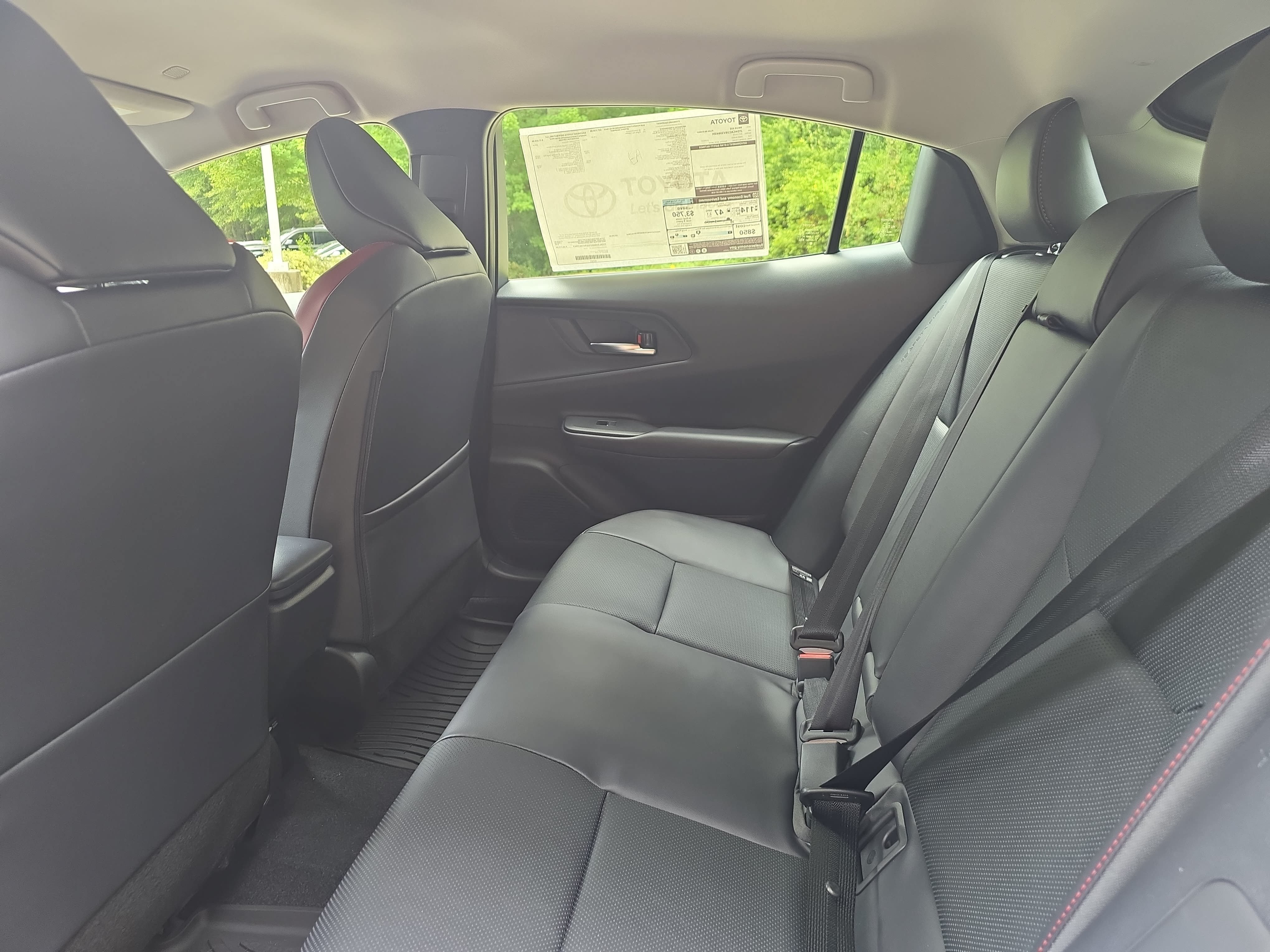 New 2027 Toyota Prius Plug-In Hybrid FWD image 12