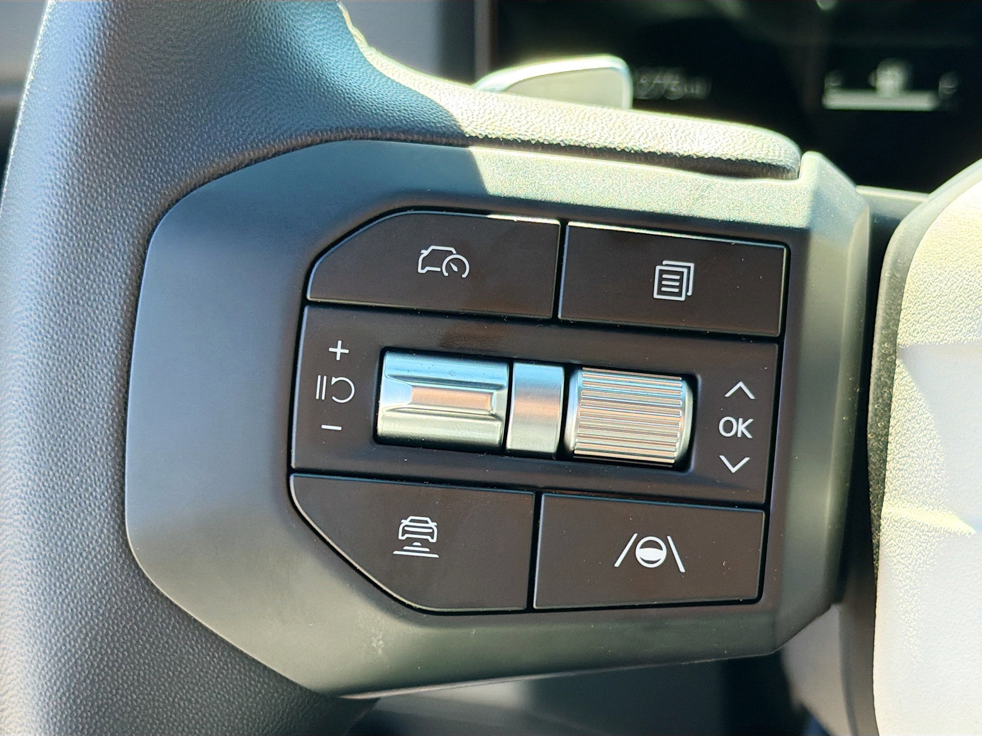 Used 2025 Kia K4 GT-Line Turbo image 37