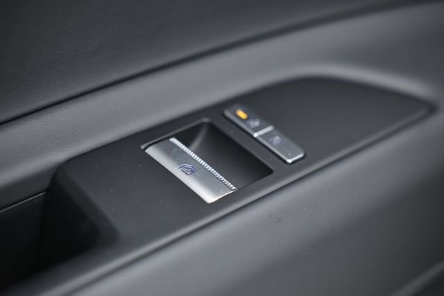 Certified 2025 Genesis GV80 2.5T Standard image 23