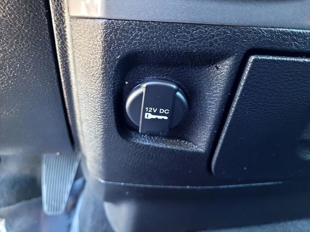 Used 2022 RAM 1500 Classic SLT image 17