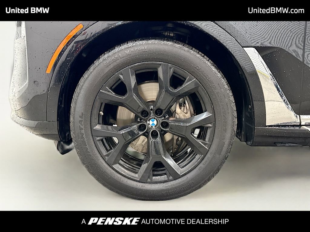 Used 2023 BMW X7 xDrive40i w/ Executive Package AWD/4WD image 2