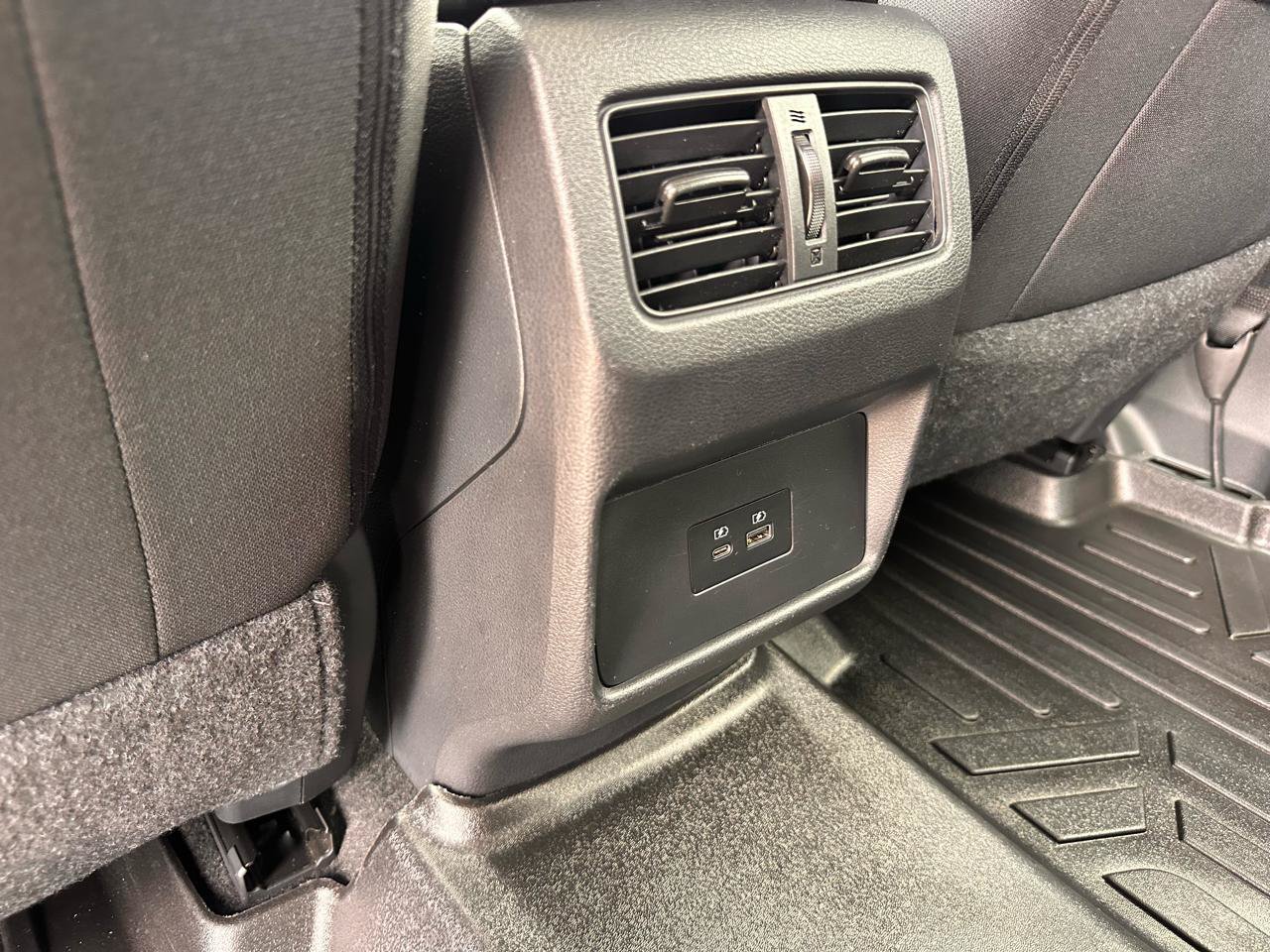 Used 2023 Nissan Rogue SV FWD image 33