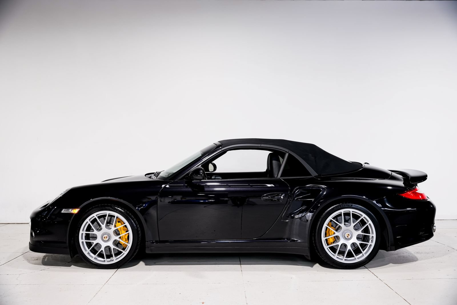 Used 2011 Porsche 911 Turbo S AWD/4WD image 7