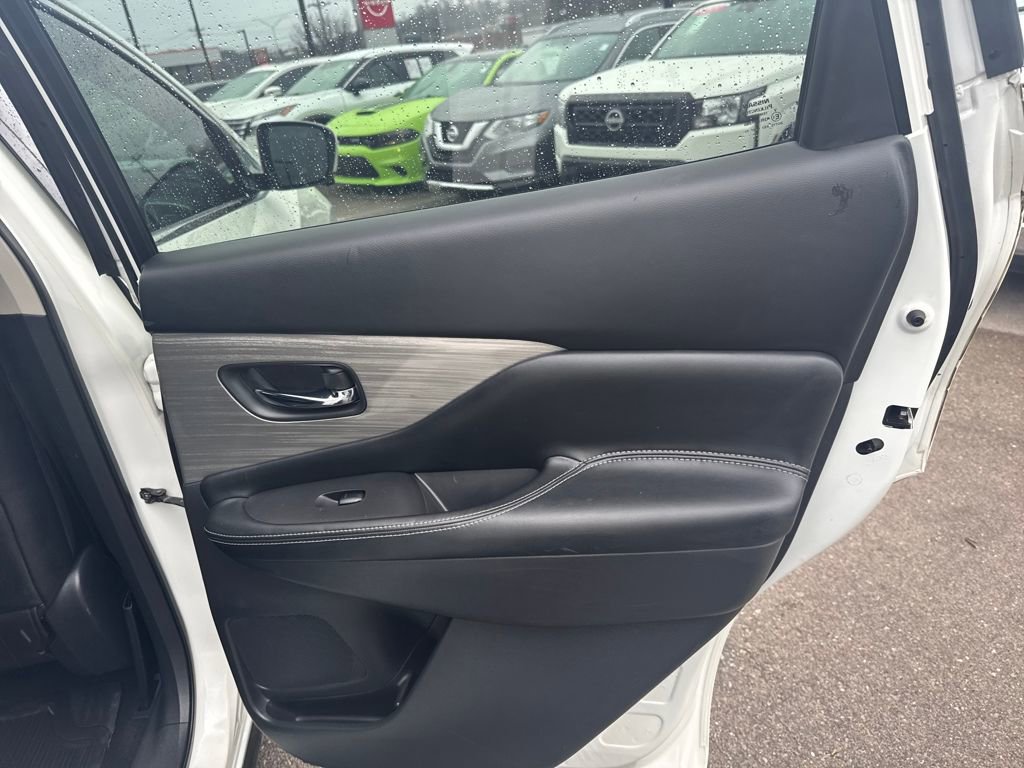 Used 2018 Nissan Murano SV w/ Premium Package image 43