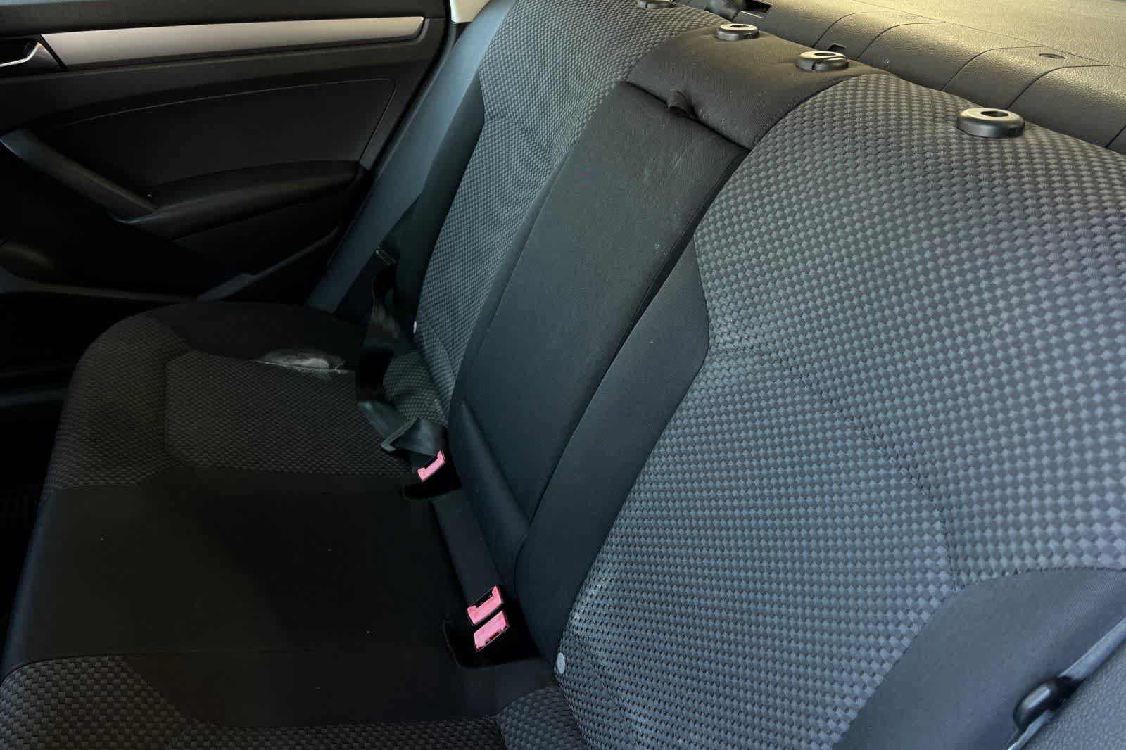 Used 2012 Volkswagen Passat 2.5 S FWD image 5