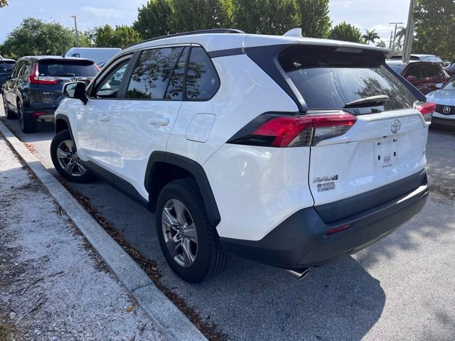 Used 2023 Toyota RAV4 XLE w/ Convenience Package FWD image 4