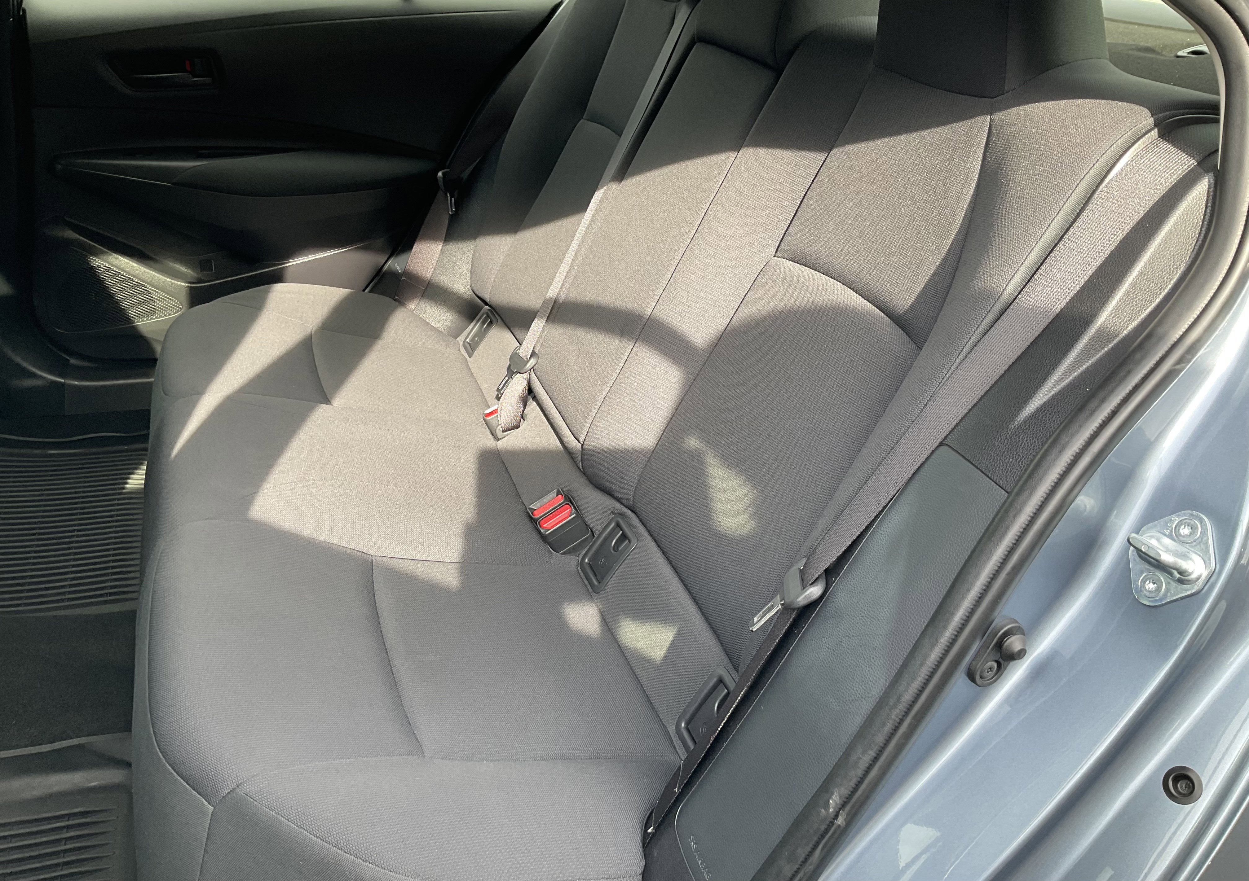 Used 2022 Toyota Corolla LE FWD image 33
