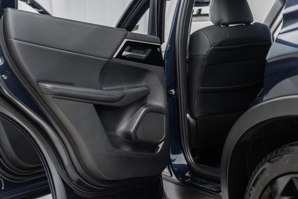 Used 2023 Mitsubishi Outlander SE Black Edition image 37