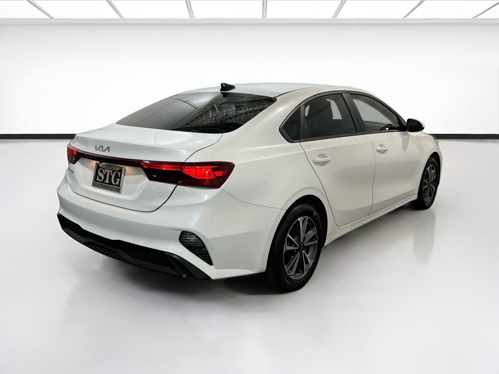 Used 2024 Kia Forte LXS FWD image 4