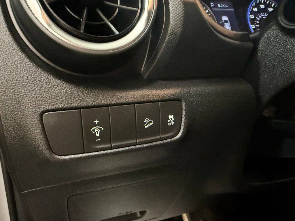 Certified 2023 Hyundai Kona SEL w/ Convenience Package image 40