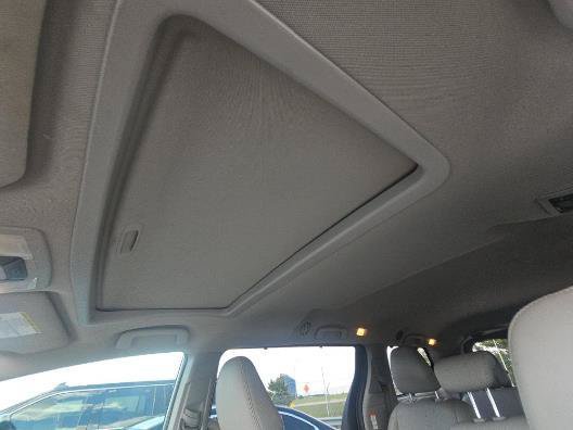 Used 2020 Toyota Sienna XLE FWD image 18