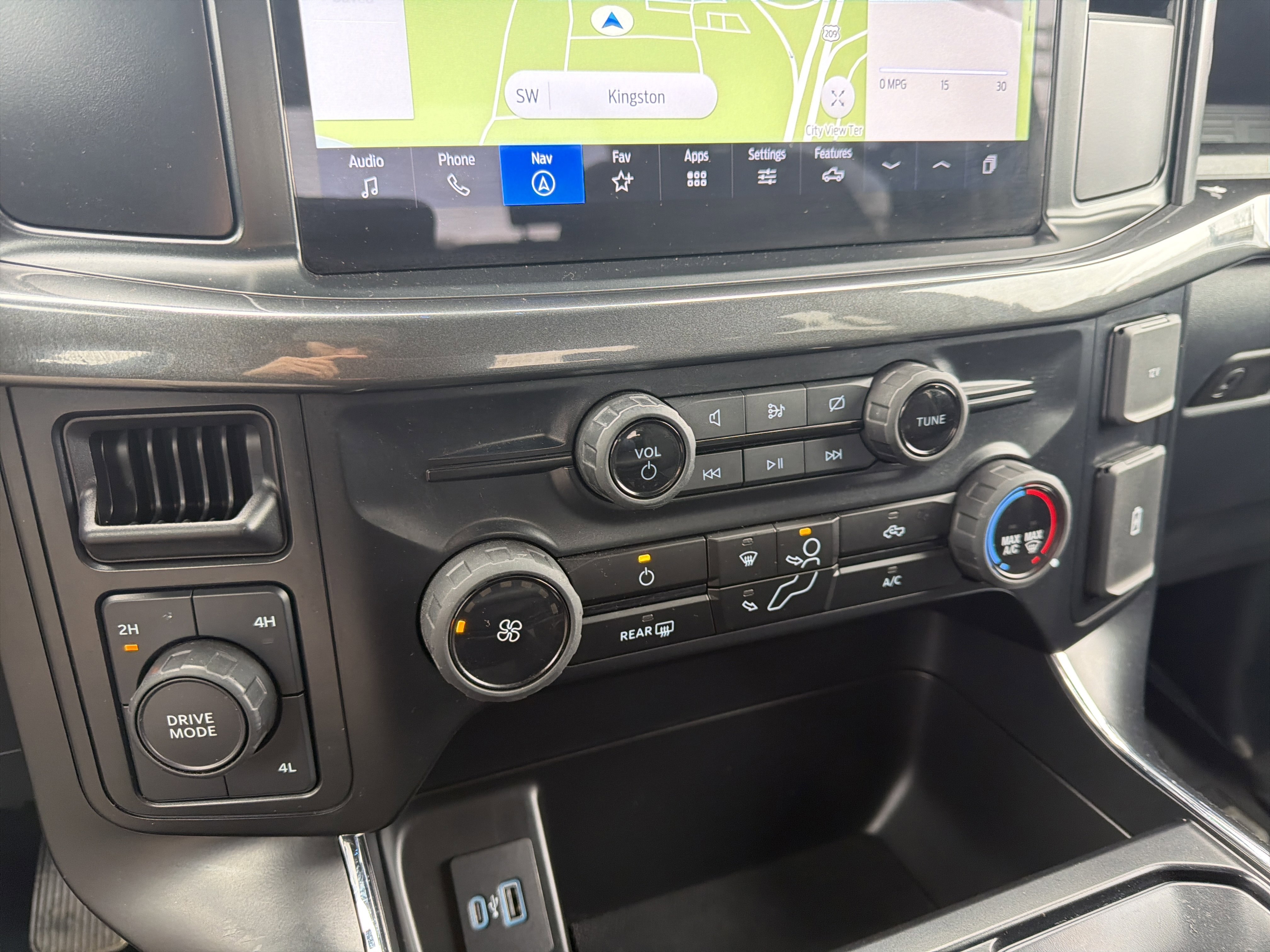 Used 2024 Ford F150 STX image 22