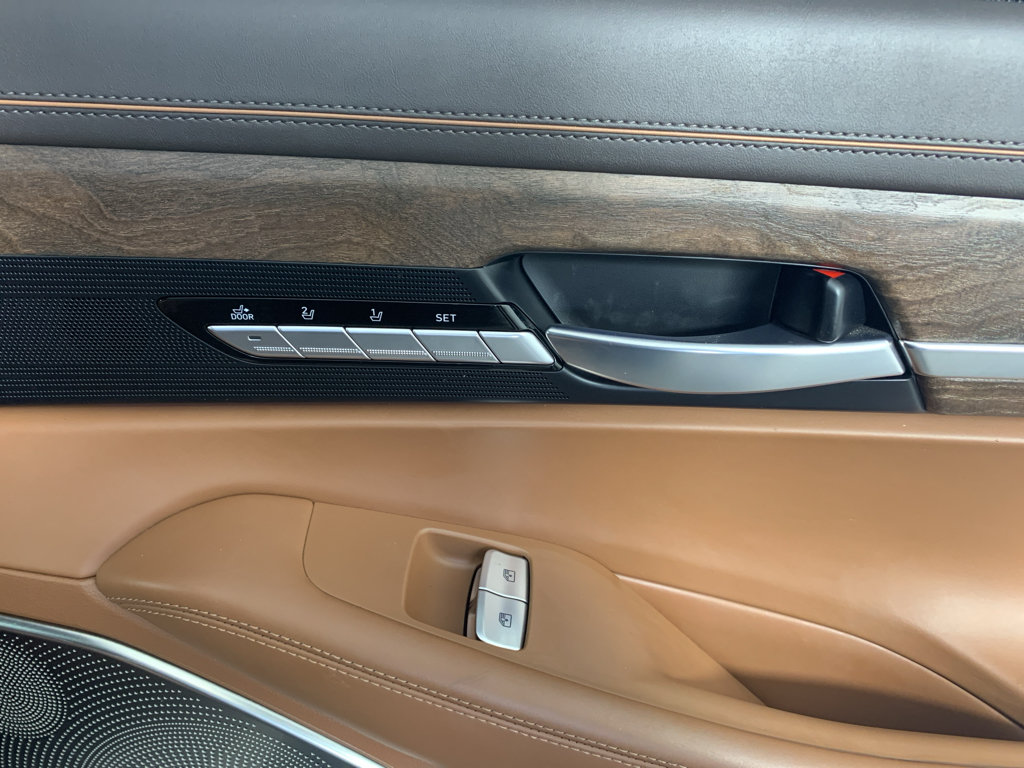 Used 2022 Genesis G90 5.0 Ultimate AWD/4WD image 40