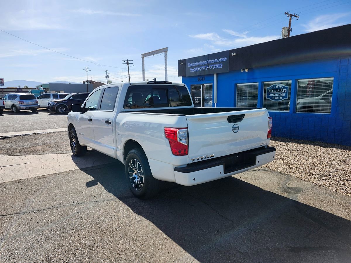 Used 2023 Nissan Titan SV RWD image 5