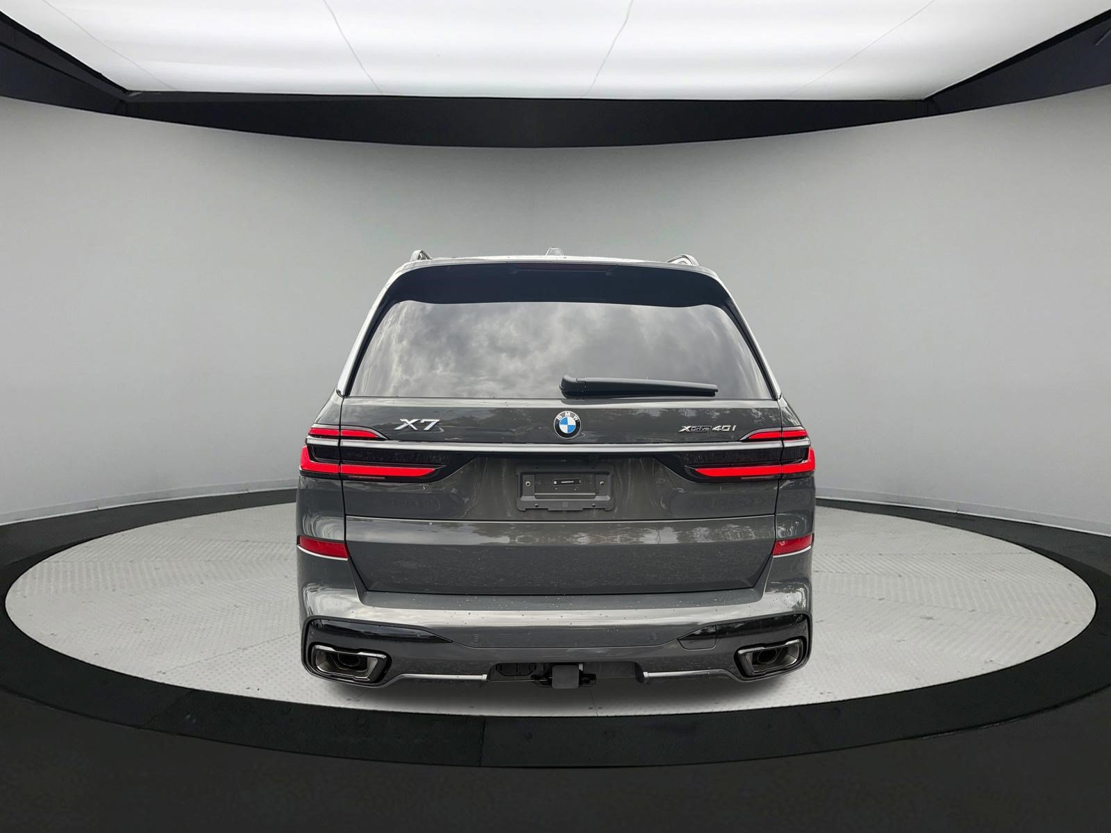 New 2027 BMW X7 xDrive40i w/ M Sport Package AWD/4WD image 7