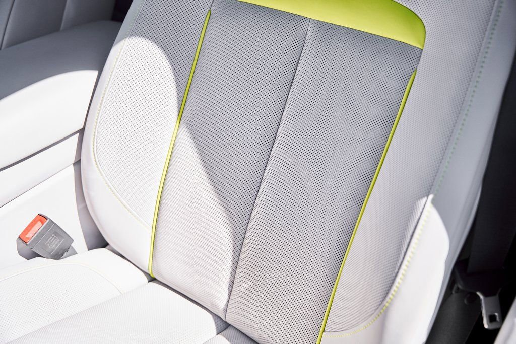 Used 2024 Rolls-Royce Cullinan image 60