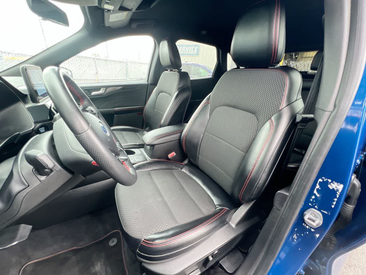 Used 2023 Ford Escape ST-Line AWD/4WD image 11