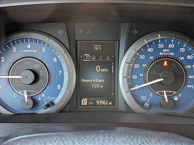 Used 2017 Toyota Sienna Limited w/ Preferred Accessory Package FWD image 11