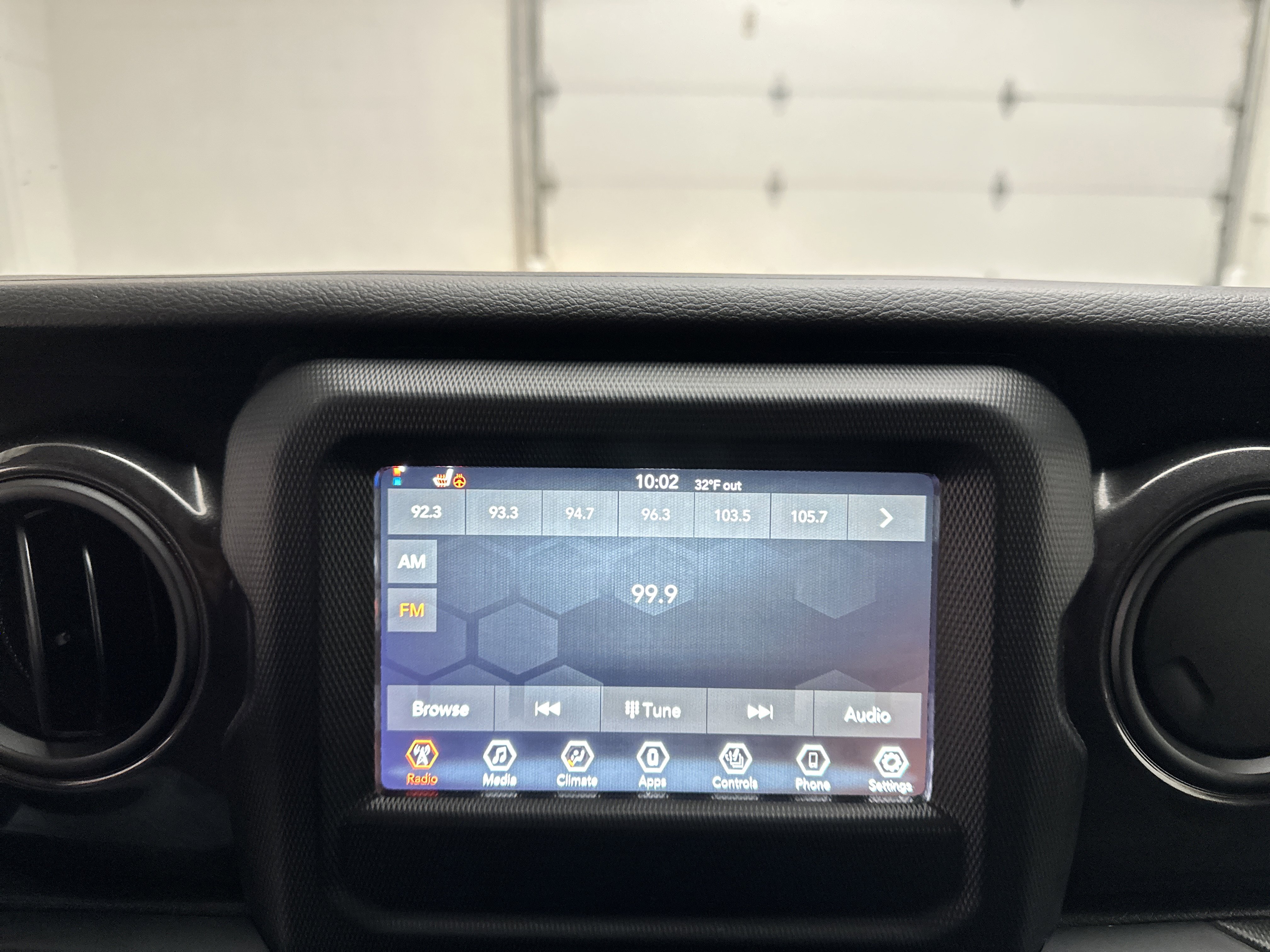 Used 2022 Jeep Wrangler Unlimited Sport image 29