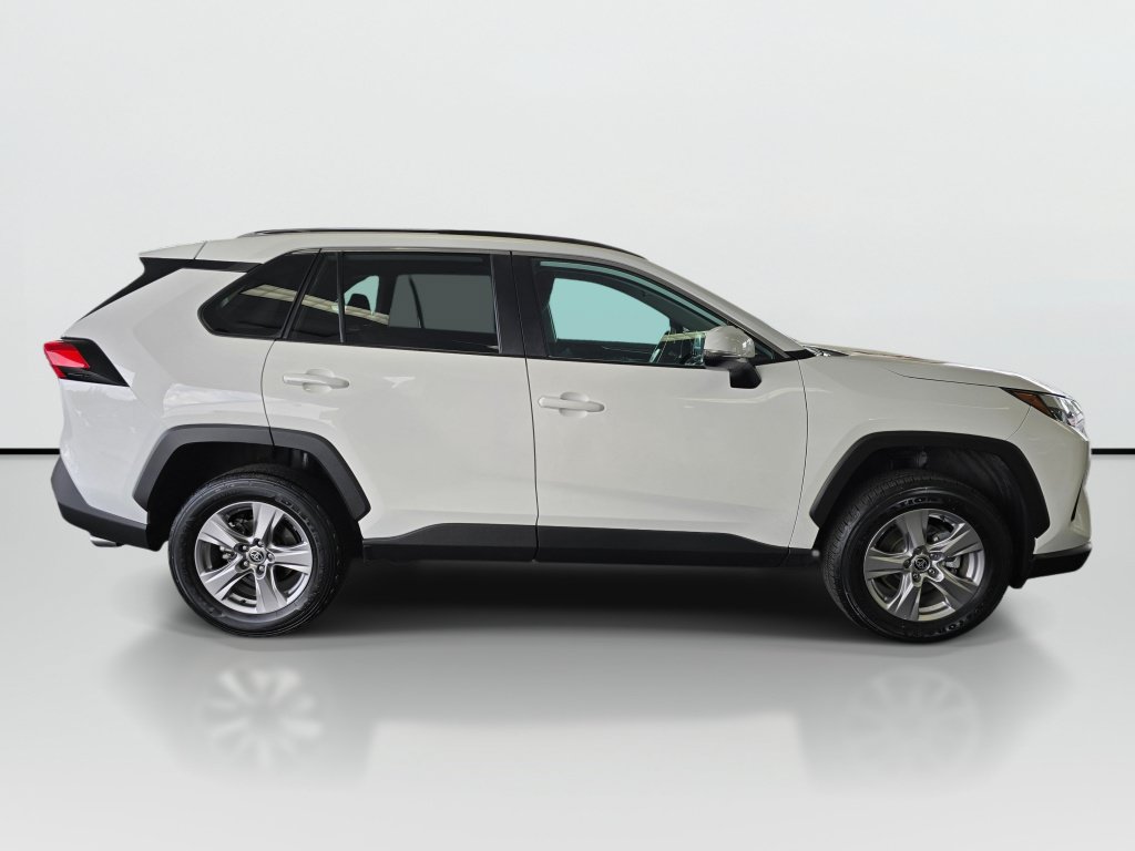 Used 2025 Toyota RAV4 XLE AWD/4WD image 6