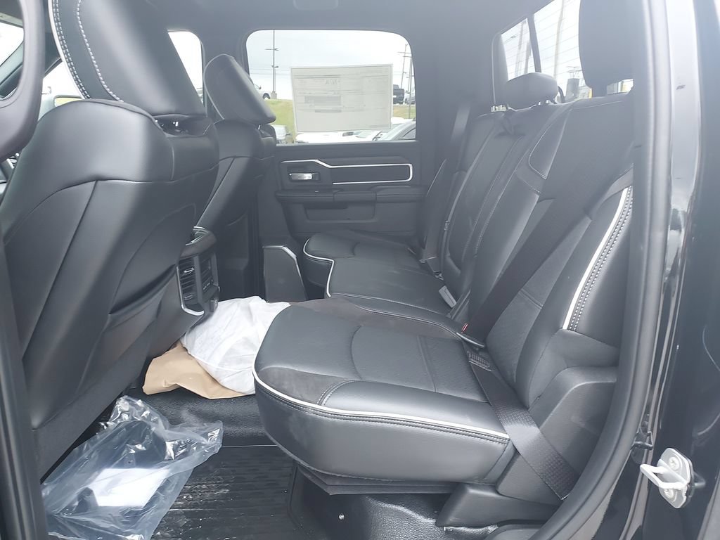 New 2027 RAM 3500 Big Horn w/ Laramie Trim Package AWD/4WD image 14