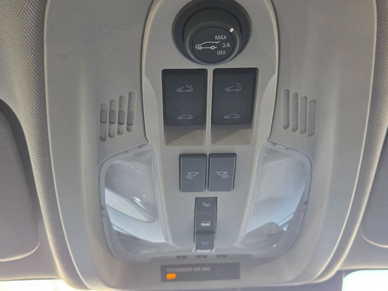 Used 2017 GMC Terrain SLT w/ Open Road Package image 28