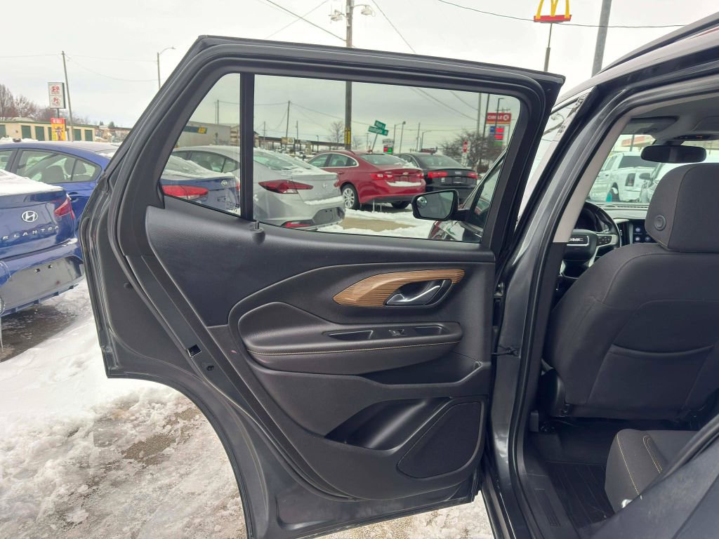 Used 2018 GMC Terrain SLE w/ Driver Convenience Package image 12