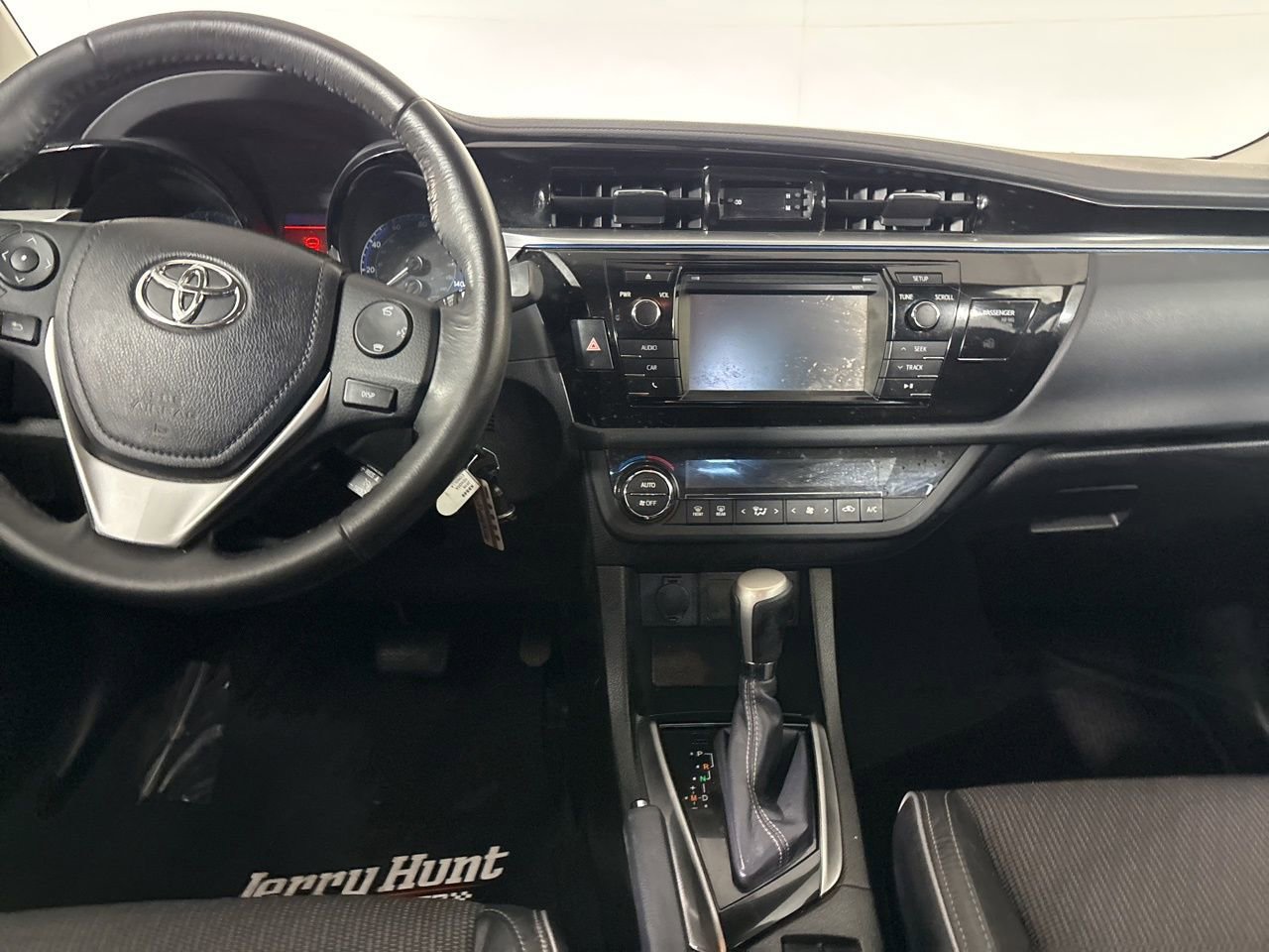 Used 2016 Toyota Corolla L image 24