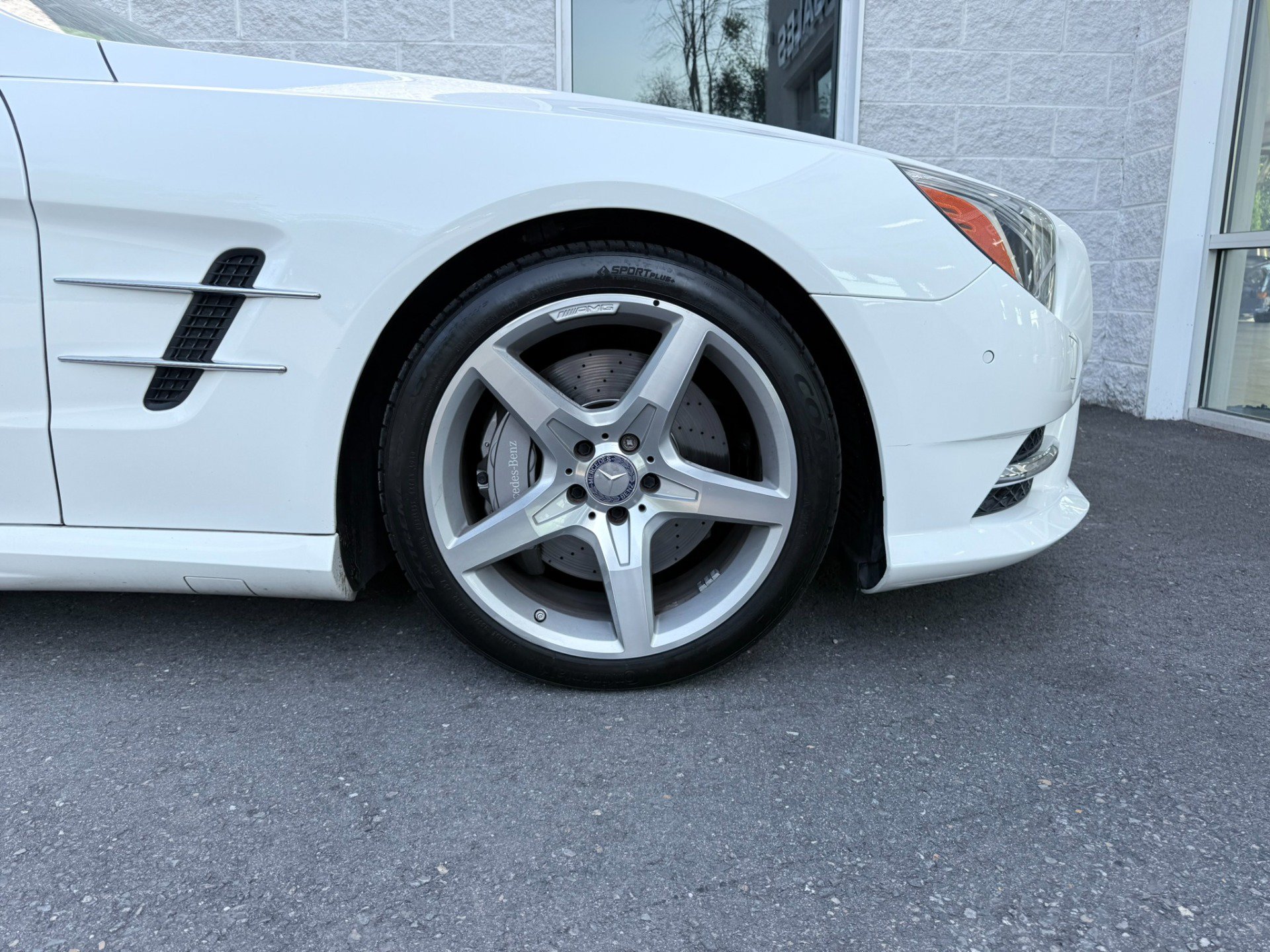 Used 2015 Mercedes-Benz SL 550 image 58