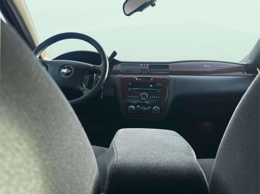 Used 2009 Chevrolet Impala LT image 9