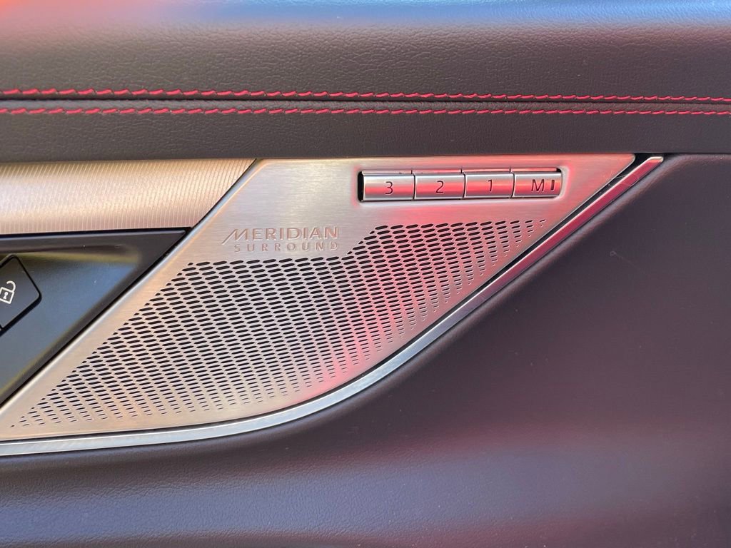 Used 2022 Jaguar XF R-Dynamic SE image 27