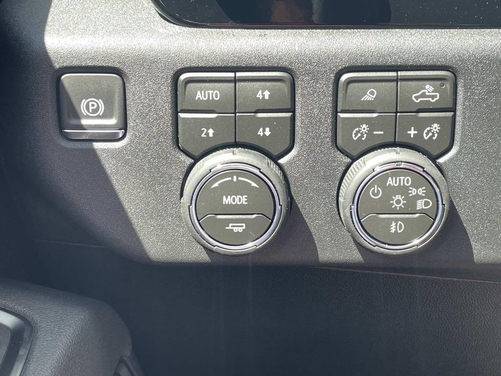 New 2026 Chevrolet Silverado 3500 LTZ w/ LTZ Plus Package AWD/4WD image 34