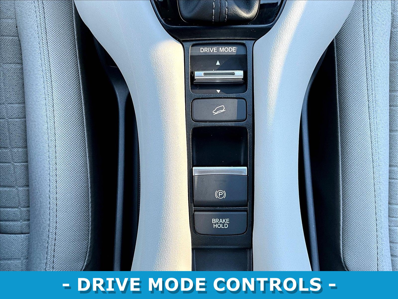 Certified 2026 Honda HR-V LX image 36