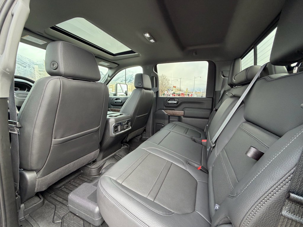 Used 2021 GMC Sierra 3500 Denali w/ Denali Ultimate Package image 13