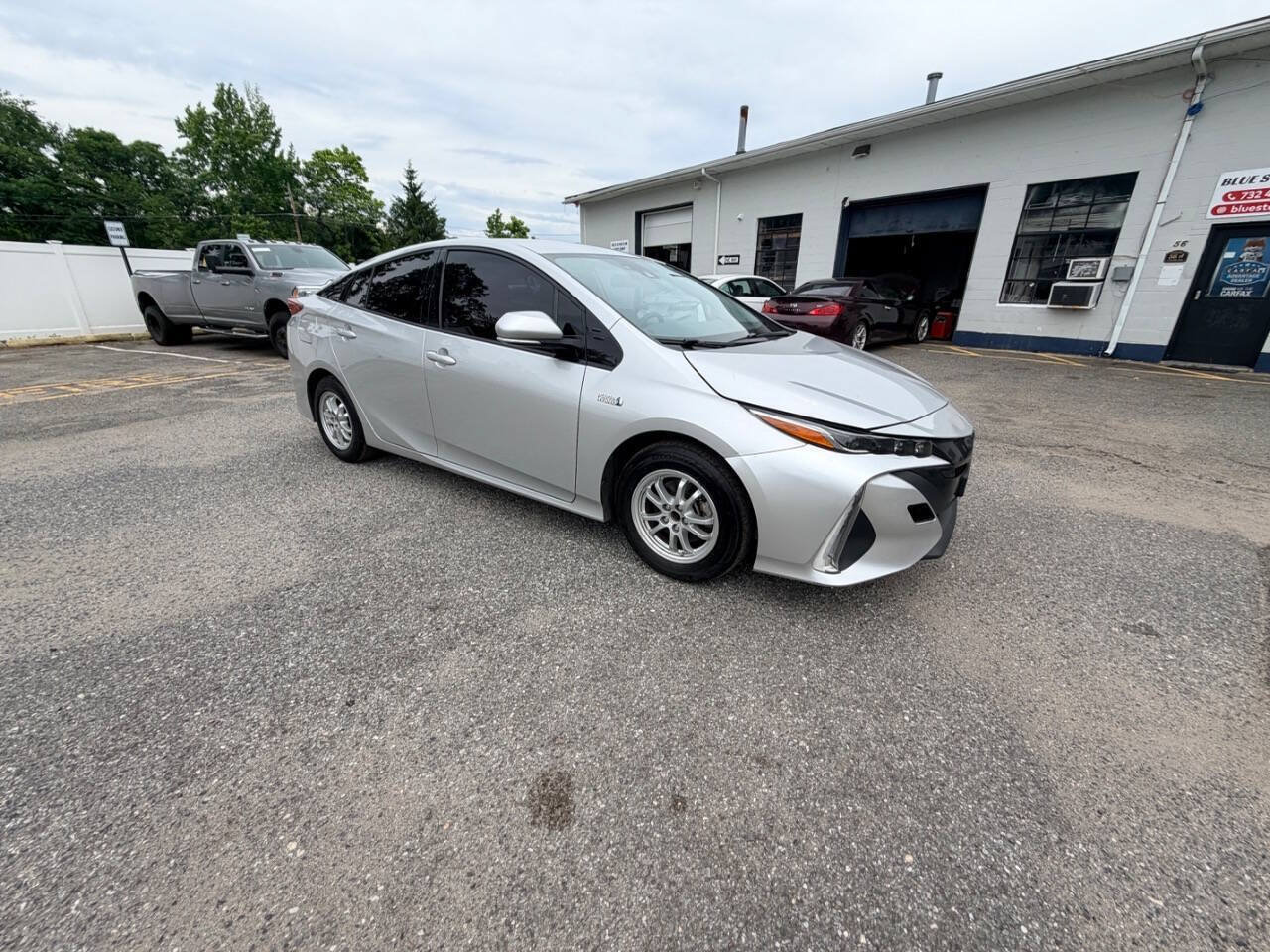 Used 2020 Toyota Prius Prime XLE FWD image 18