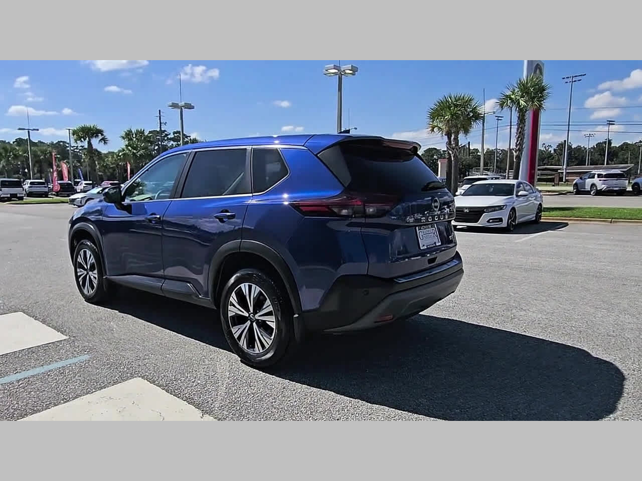 Used 2022 Nissan Rogue SV FWD image 30