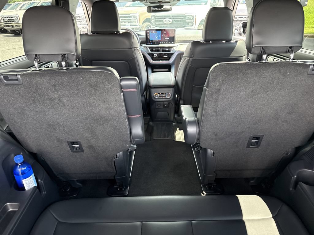 Used 2025 Ford Explorer ST AWD/4WD image 18
