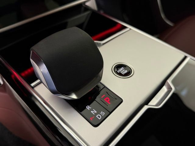 New 2025 Land Rover Range Rover SE image 16