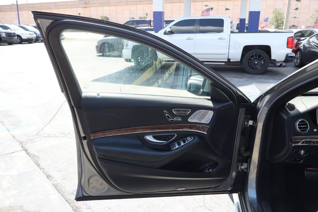 Used 2015 Mercedes-Benz S 550 4MATIC Sedan image 11