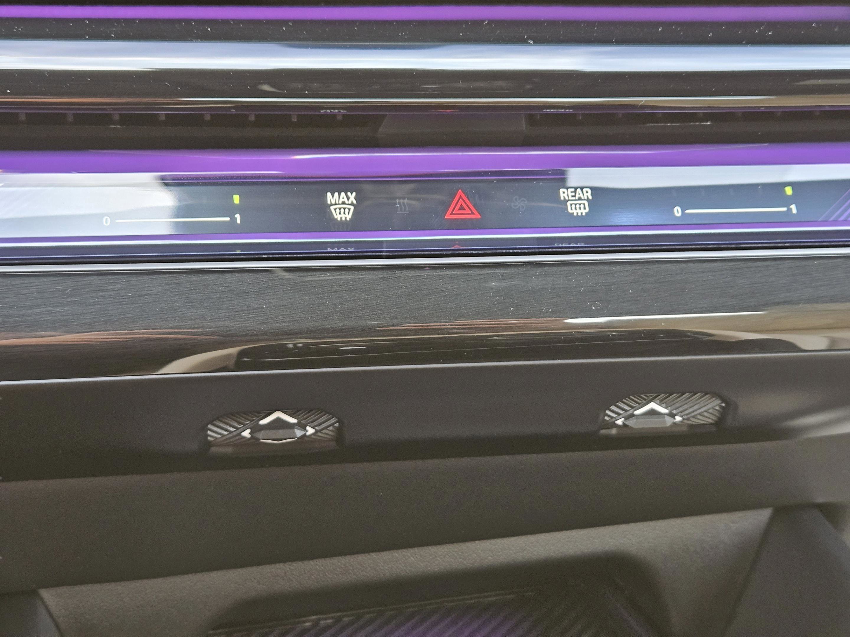 Used 2025 BMW 540i xDrive AWD/4WD image 17