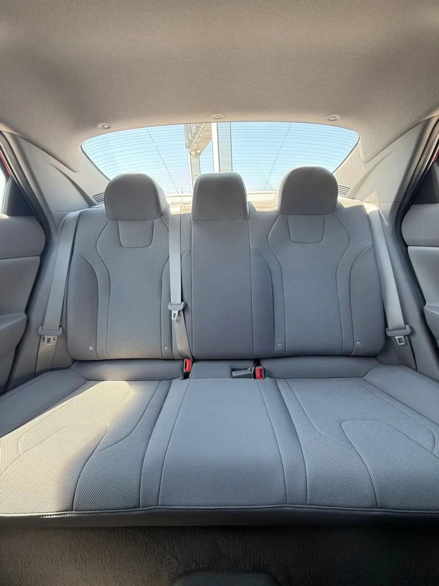 Used 2023 Hyundai Elantra SE FWD image 12