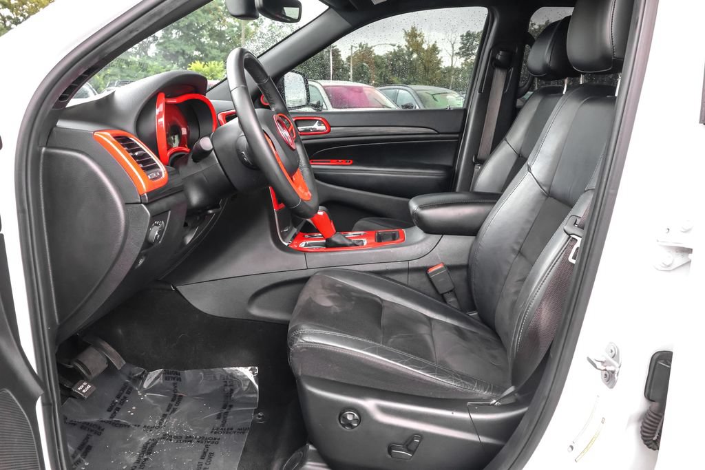 Used 2019 Jeep Grand Cherokee Altitude AWD/4WD image 6