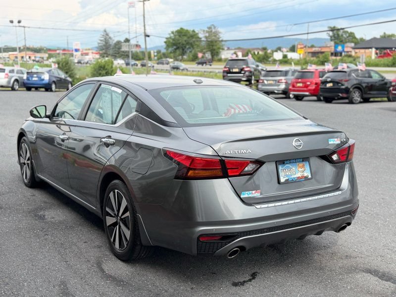 Used 2021 Nissan Altima 2.5 SV w/ SV Premium Package FWD image 8