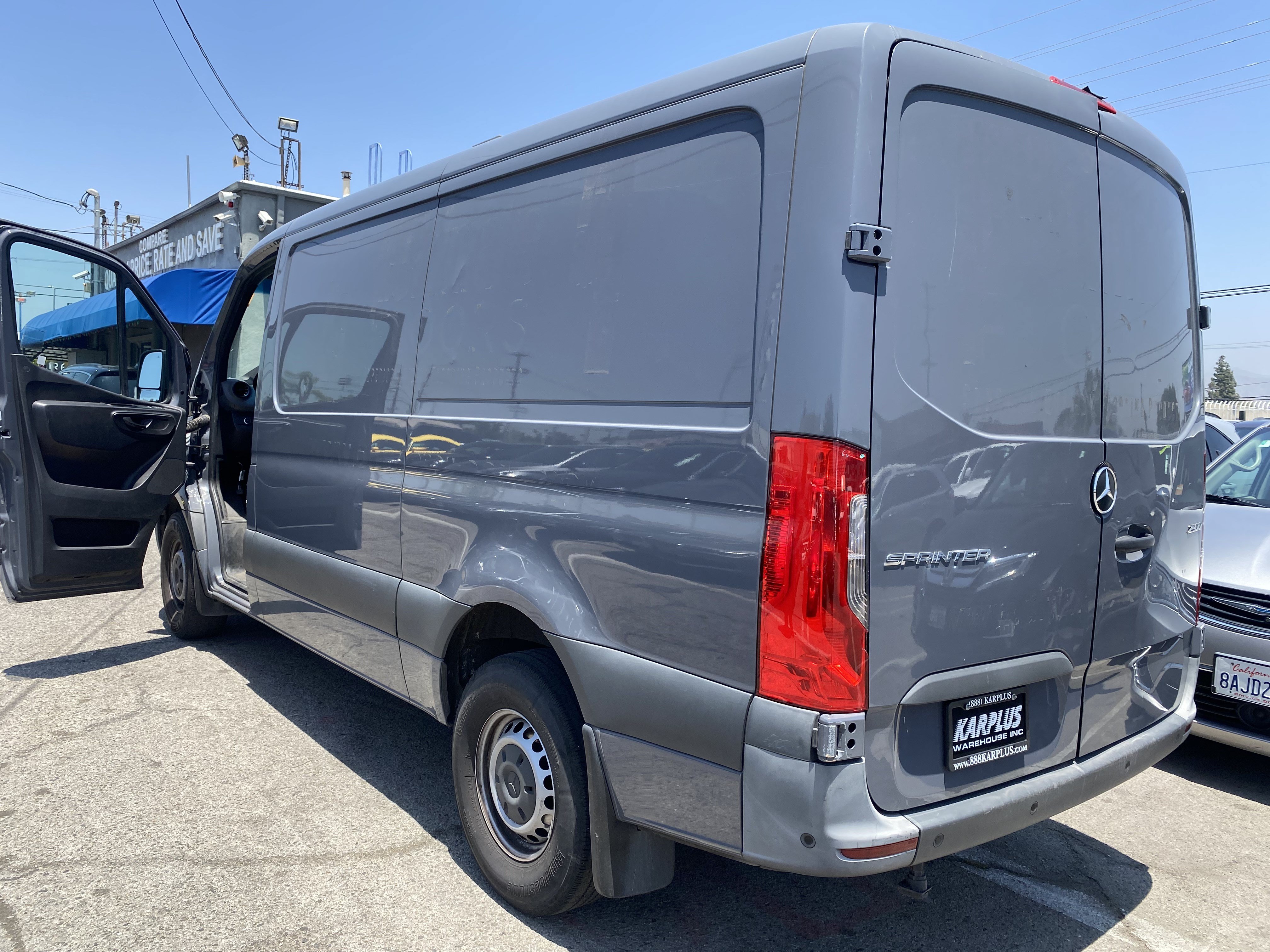 Used 2021 Mercedes-Benz Sprinter 2500 w/ Premium Package image 11
