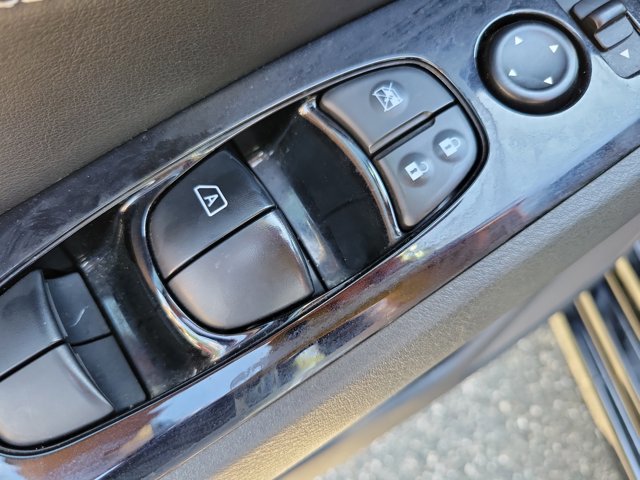 Used 2023 Nissan Altima 2.5 SV w/ SV Premium Package FWD image 19