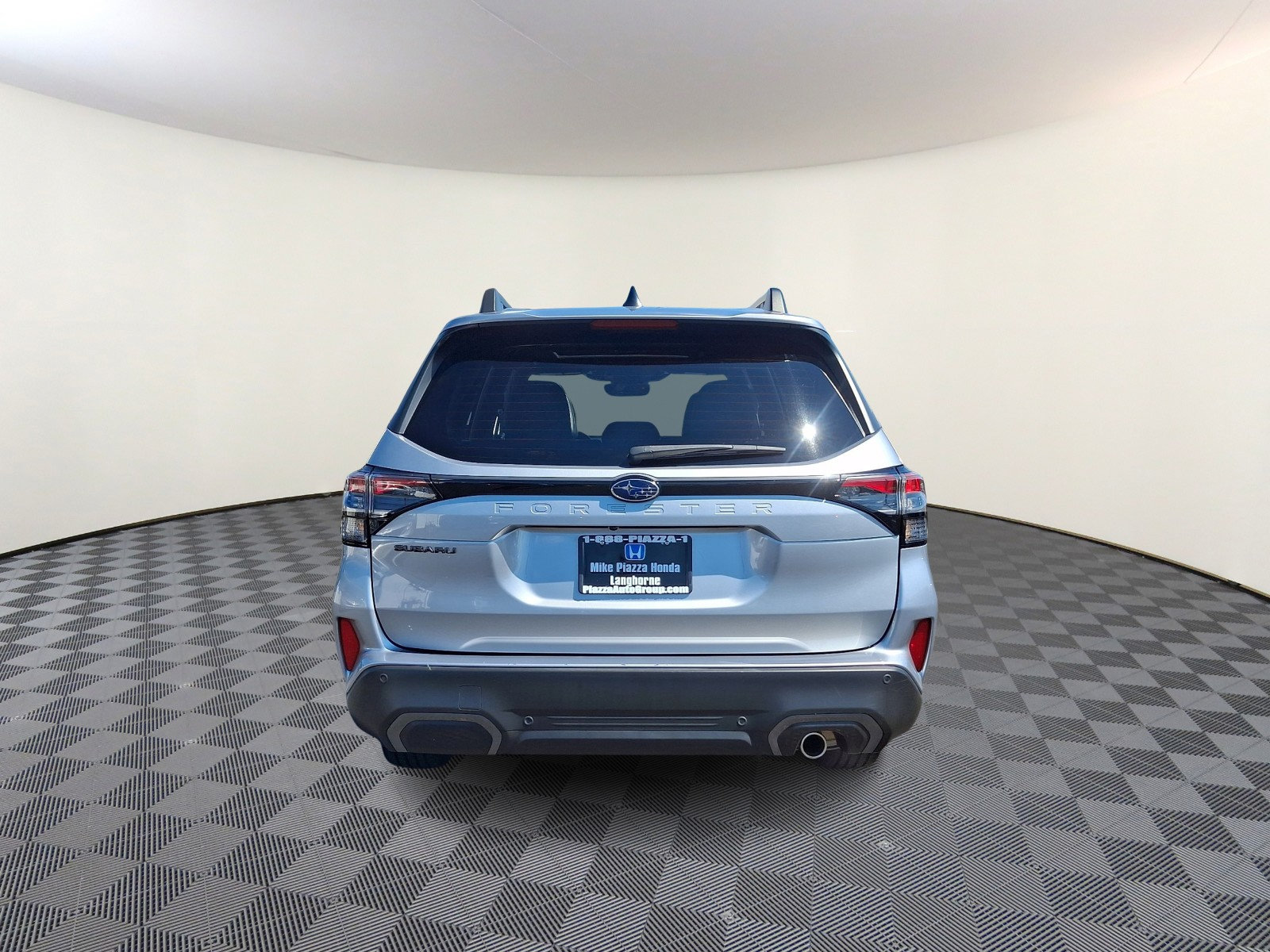 Used 2025 Subaru Forester Limited AWD/4WD image 6